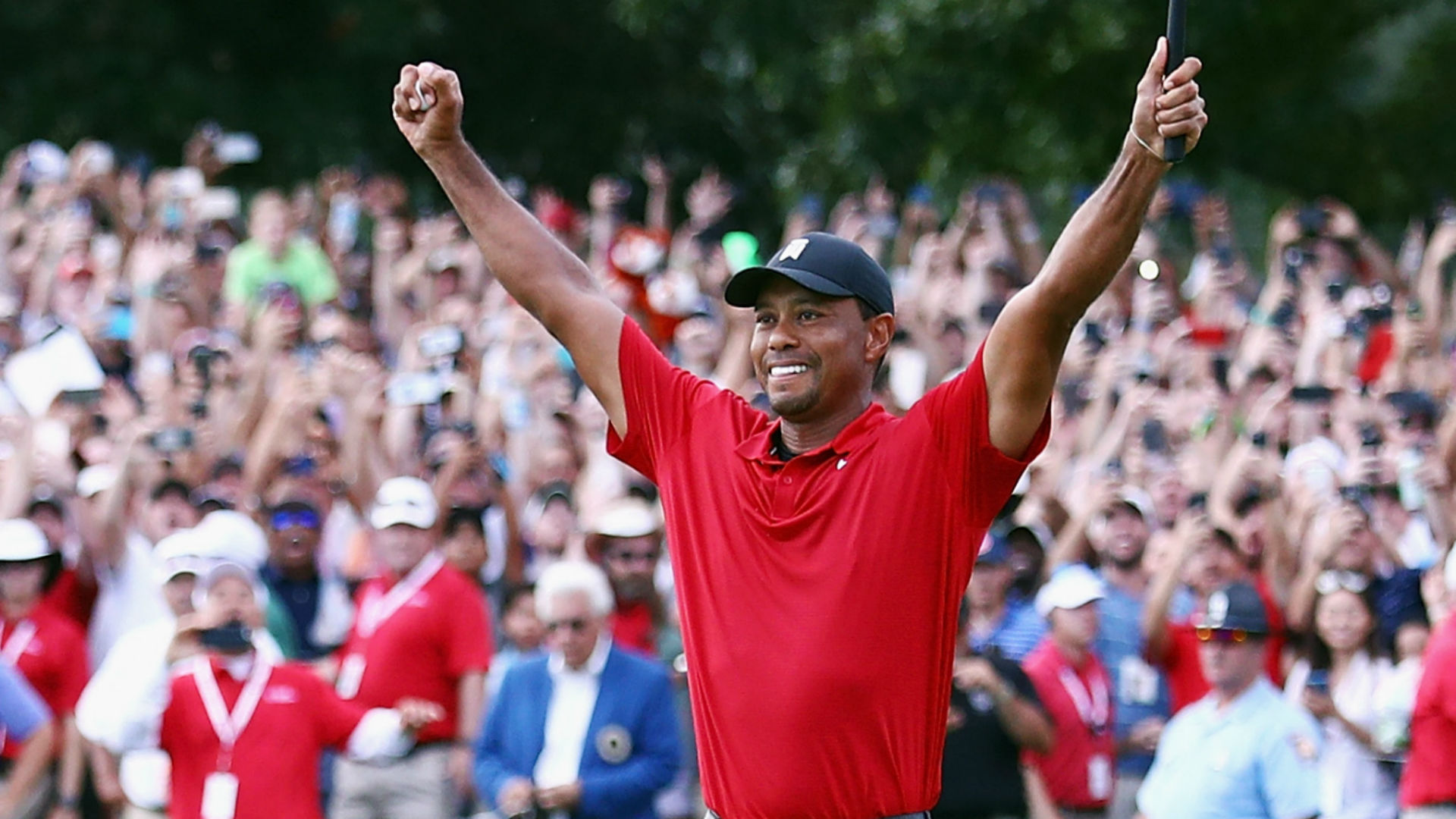 Tiger Woods Wins Tour Championship, Earning First Victory in Five Years