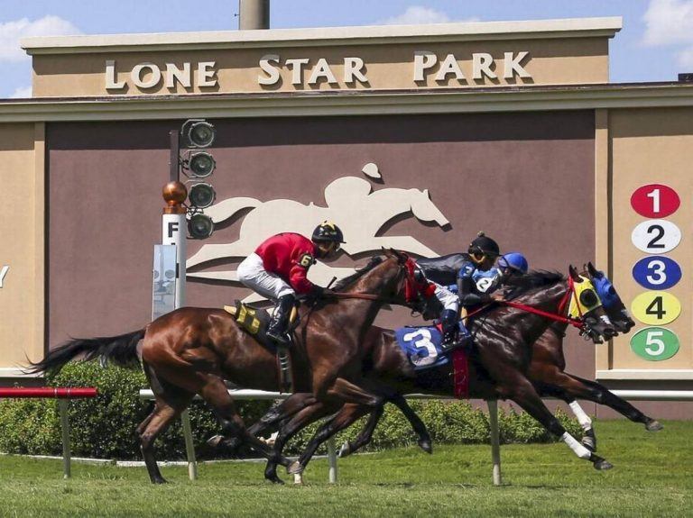 Texas' Lone Star Park Opens Friday, Fans Not Allowed Inside Yet